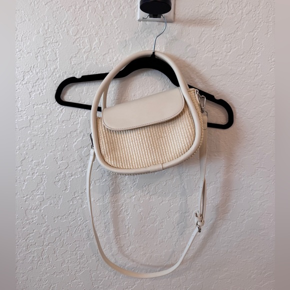 Elegant Cream Mini Bag - Picture 6 of 9